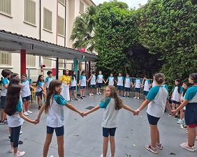 alunos reunidos
